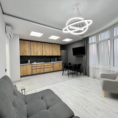 44 Pearl Stylish 1-Bedroom Apartment Odesa Exterior foto