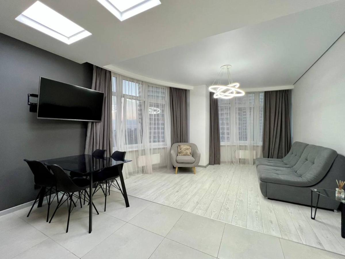 44 Pearl Stylish 1-Bedroom Apartment Odesa Exterior foto