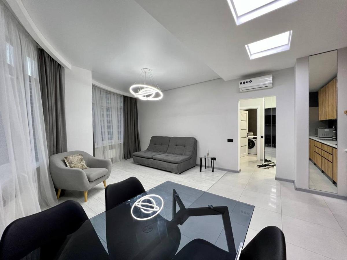 44 Pearl Stylish 1-Bedroom Apartment Odesa Exterior foto